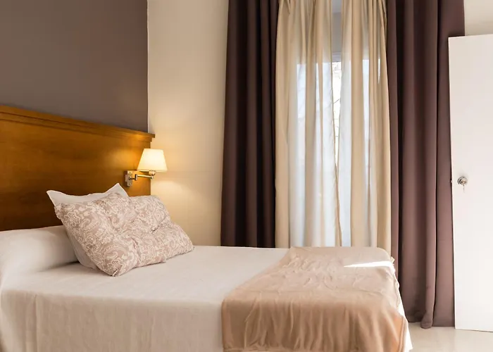 בית הארחה Imperial Centro De 4*